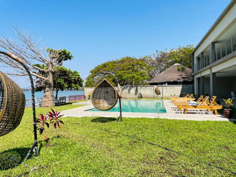 Cozy Beach Villa on lake Malawi